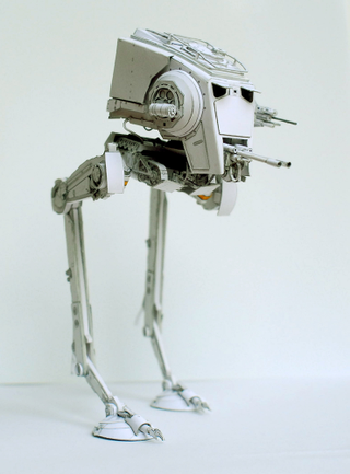 Illustration for article titled Japanese craftsman creates perfect sci-fi ship replicas using just paper